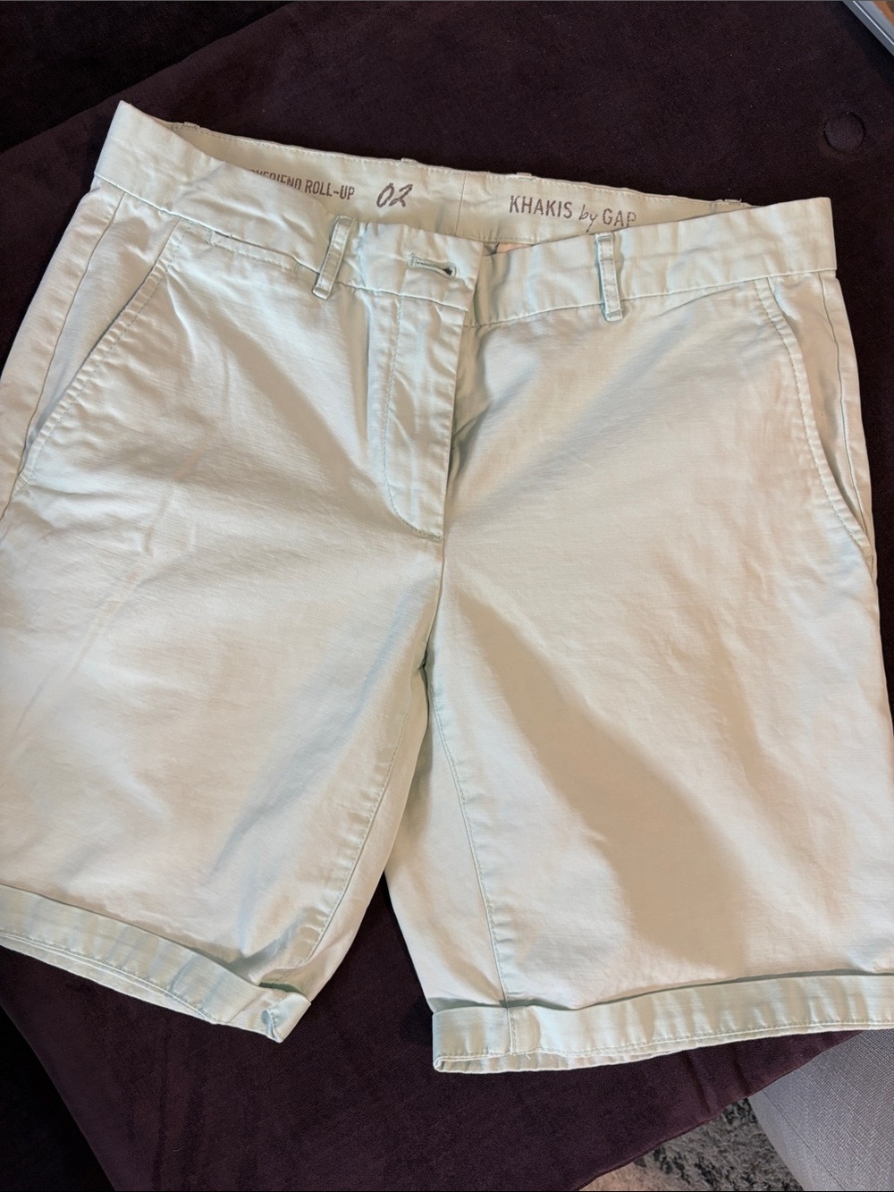 GAP Mint Green Boyfriend Khaki Roll-Up Women's Shorts